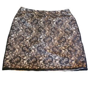 NWOT New York & Company Black lace skirt w/nude lining